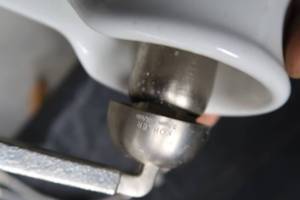 2 NEWER LOOKING FAUCETS