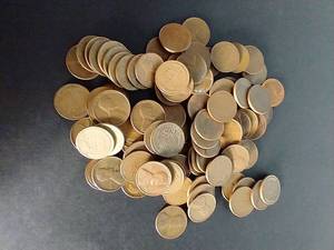 lot 365 image: 100 Wheat Pennies