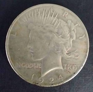 lot 389 image: 1924 Peace Dollar