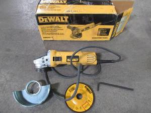 lot 16 image: Dewalt 7 Amp 4-12 in. Small Angle Grinder with 1-Touch Guard, DWE4011 - Used - Missing Handle.