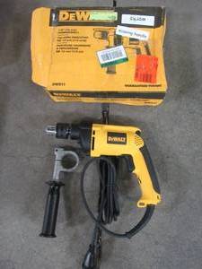 lot 22 image: DEWALT 12 in. Variable Speed Reversible Hammer Drill, DW511 - Used - Missing Depth Rod.