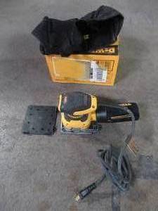 lot 41 image: Dewalt 2.3 Amp 14 Sheet Palm Grip Sander, DWE6411K - Used.