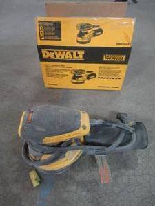 lot 48 image: Dewalt 3 Amp Corded 5 in. Variable Speed Random Orbital Sander, DWE6423 - Used.