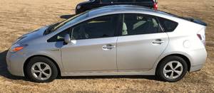 lot 3 image: 2012 Toyota Prius