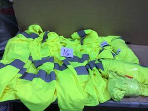 Unisex Large Hi-Vis Yellow Short-Sleeve Safety Shirt by MAXIMUM SAFETY Customer Returns See Pictures&nbsp