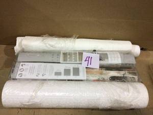 Tailored Vinyl Strippable Wallpaper (Covers 30.75 sq. ft.) by NuWallpaper Customer Returns See Pictures&nbsp