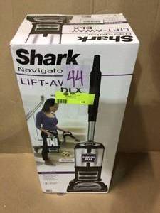 Navigator Lift-Away DLX Vacuum Cleaner by Shark Customer Returns See Pictures&nbsp