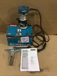 6.5 Amp 1-14 HP Corded Fixed Base Variable Speed Compact Router with Quick-Release by Makita Customer Returns See Pictures&nbsp