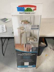 lot 40 image: RUBBERMAID KIT 4-8 FT CLOSET SHELF WIRE FREESLDE-WHT