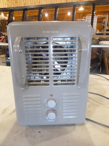 lot 22 image: Portable Heater