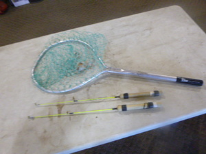 lot 27 image: Ice Fishing Poles and Landing Net