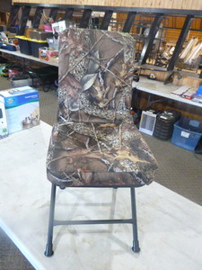 lot 28 image: Hunting Chair