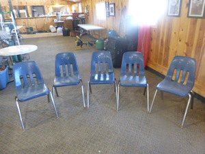 lot 32 image: 5 Chairs