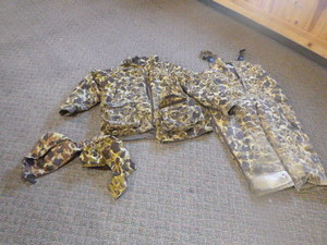 lot 35 image: Hunting Gear