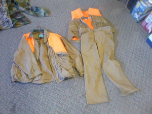 lot 37 image: Hunting Gear