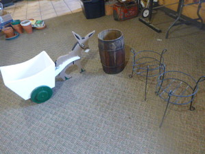 lot 67 image: 4 Plant Stands