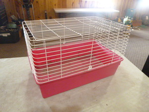 lot 86 image: Pet Cage