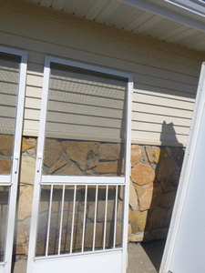 lot 8 image: Screen Door