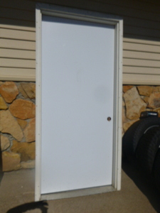 lot 9 image: Door with Frame