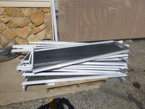 lot 10 image: Screen Porch Panels