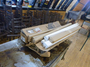lot 91 image: Lot of Sylvania Fluorescent Light Bulbs