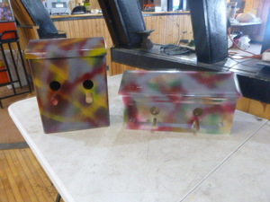 lot 112 image: 2 Bird Houses