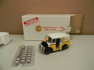 lot 17 image: DANBURY MINT 124 SCALE - 1950 BORDENS MILK TRUCK - NEW IN BOX -  AWESOME PIECE - SEE PICTURES