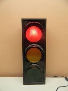lot 34 image: BLINKING STOP LIGHT - WORKS - NICE - APPROX 19H 7W - SEE PICTURES