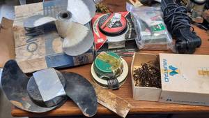 lot 346 image: 2 Propellers, Fishing Line & a Box of 3-Prong Hooks