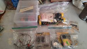 lot 515 image: Large Lot of Fishing Spinners & Hooks
