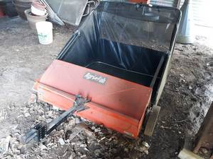 lot 118 image: Agri-Fab Lawn  Leaf Sweeper - 44 Swath