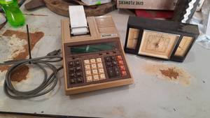 lot 525 image: Bohsei 820 Adding Machine (Works & TemperatureHumidityBarometer Gauge (Works)