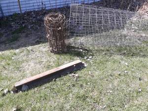 lot 660 image: 36 Piece of Railroad Track, 24 Small Roll Wire Fence and 48 Wire Fence Roll