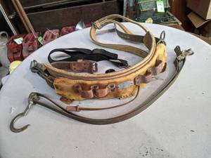 lot 185 image: Klein Tools Linemans Belt Size 46-54