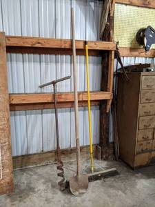 lot 188 image: Manual Boring Tool, Long Shovel and Push broom