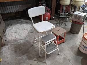 lot 199 image: Vintage Cosco Folding Stool and Small Bench