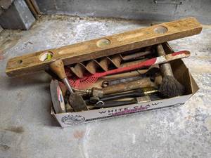 lot 228 image: Lot of Hand Tools