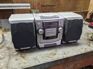 lot 232 image: Lennox Tape Radio Player