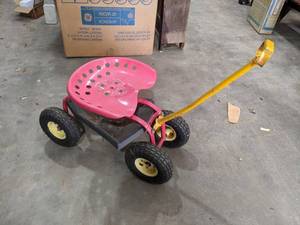 lot 263 image: Kids Ride on Toy w Tractor Seat and Pneumatic Tires