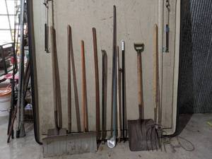 lot 267 image: Lot of Shovels, Pitchfork, Long Prybar and More