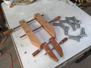 lot 353 image: Jorgenson Wood Clamps and 90° Aluminum Clamps #9166