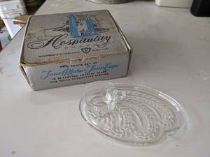 lot 367 image: Vintage Federal Glass Four Piece Snack Set in Crystal Glass - In Original Box