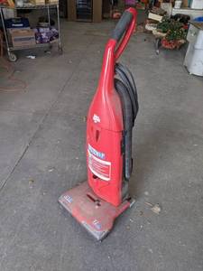 lot 407 image: Dirt Devil Ultra MVP 12A Vacuum Cleaner