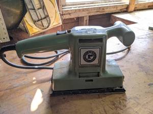 lot 419 image: Rockwell Model 95 Orbital Sander