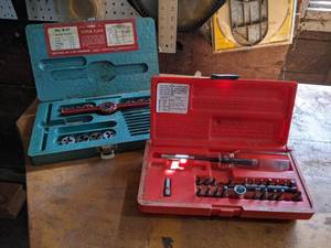 lot 420 image: Greenfield Tap & Die Kit  Milwaukee Bit and Driver Set
