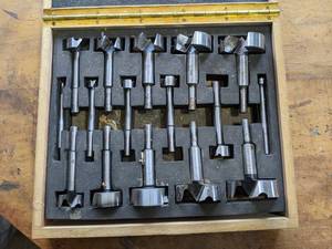 lot 456 image: Bosch Forstner Drill Bit Set in Nice Wood Case Sizes from 14 to 2-18