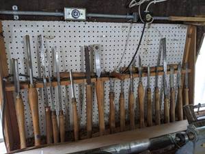 lot 458 image: Large Lot of 22 Mostly Delta Wood Turning Tools