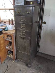 lot 116 image: Vintage Rolling Metal Parts Cabinet - 5 Drawers and 2 Doors