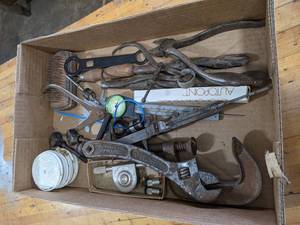 lot 463 image: Lot of Assorted Hand Tools and More