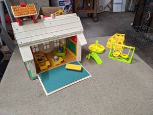 lot 488 image: Vintage Fisher Price Play Family School